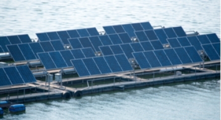 Auslegung eines schwimmenden Solarkraftwerks