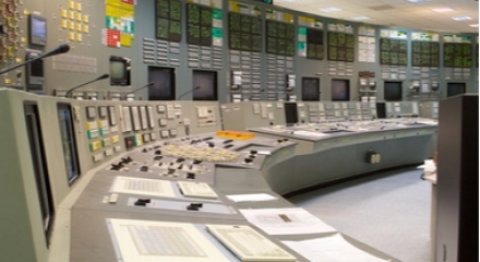 スイッチモード技術による原子力発電所用電源（1500W）