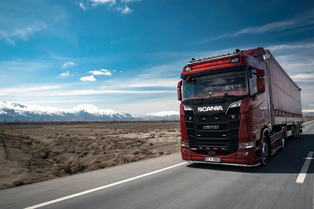 Trucks & Buses