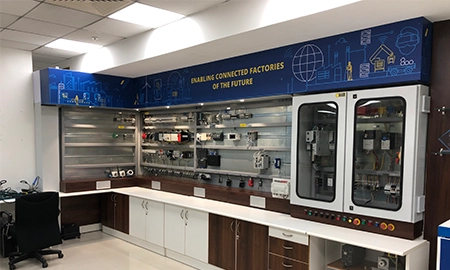 ファクトリー・ネクスト・ラボ