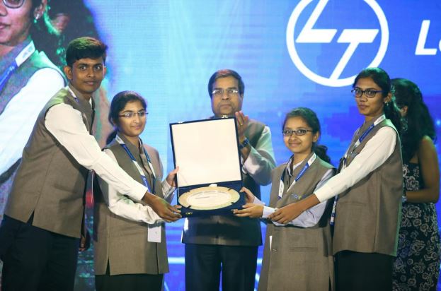 Winners of TECHgium® 2018- Sri Ramakrishna Engineering College, Coimbatore, Tamil Nadu with Dr. Keshab Panda, CEO & MD, L&T Technology Services