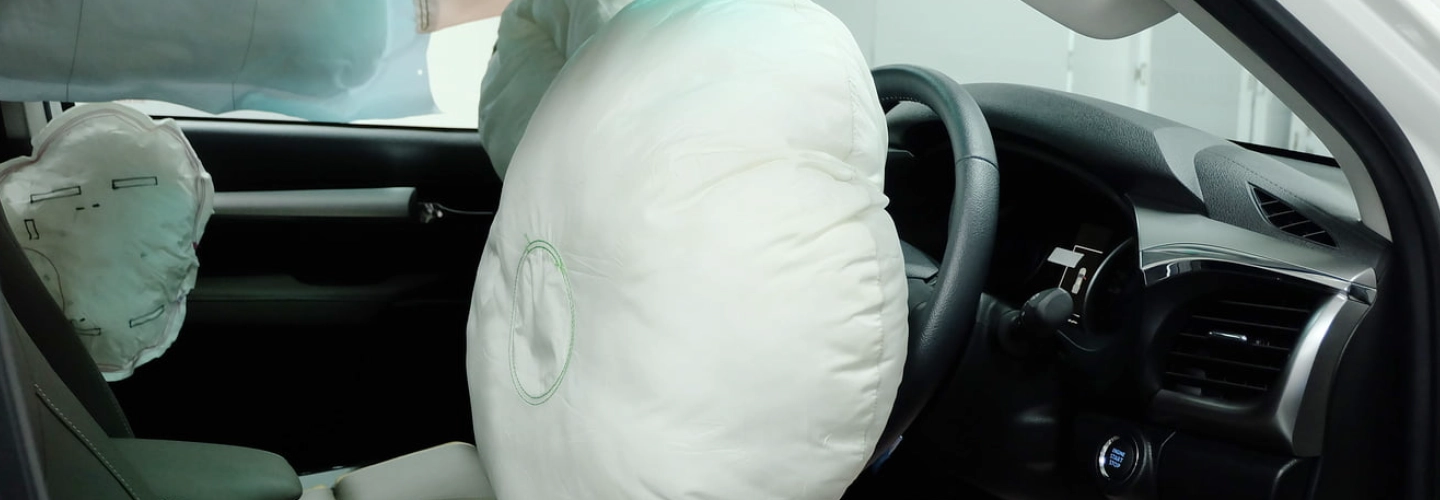 Passenger Airbag Deployment Study With Pleat Stitches
