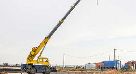 Experience a novel automatic outrigger storage for crane compatibility